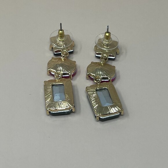 Petit Moments | Allie Earrings in Emerald - Picture 2 of 4